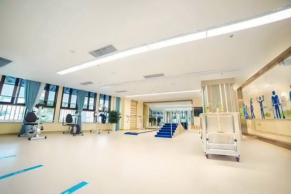 阿娇一个人独居北京3居室，自称比香港要便宜
